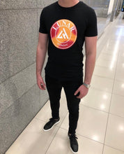 Load image into Gallery viewer, Orange/Red Circle Tee Black
