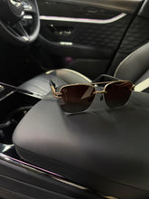 Load image into Gallery viewer, LH Horizon Sunglasses - Gold / Black
