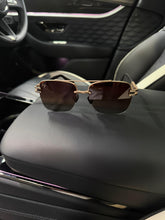 Load image into Gallery viewer, LH Horizon Sunglasses - Gold / Black
